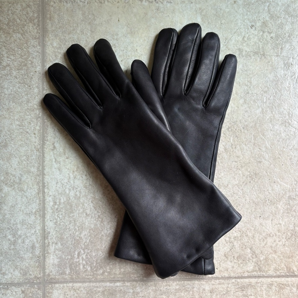 Danier Black Leather Gloves